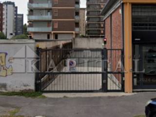 Garage in vendita a sesto san giovanni via federico confalonieri, 50