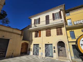 Appartamento in vendita a bastia umbra piazza giuseppe mazzini