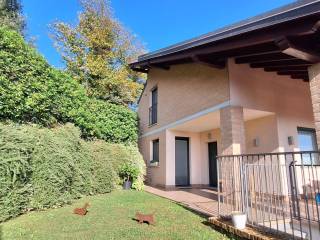 Villa in in vendita da privato a varese 