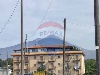 Terreno residenziale in vendita a pedara via quasimodo, 7