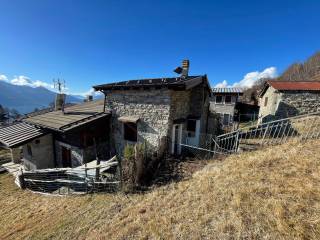 Casa indipendente in vendita a dubino strada piazza