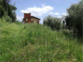 Terreno residenziale all'asta a castiglione del lago fraz. il porto