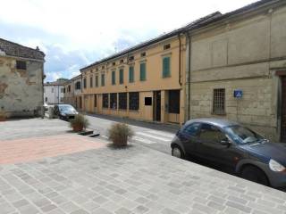 Negozio all'asta a casalmaggiore frazione casalbellotto, via tommaseo, ...