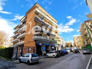 Garage in vendita a portici via vittorio emanuele, 7f