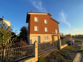 Casa indipendente in in vendita da privato a san felice sul panaro via scappina, 335