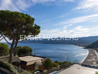 Villa in vendita a bergeggi via torre d'ere, 37