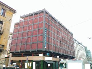 Garage in vendita a milano via luigi porro lambertenghi, 4