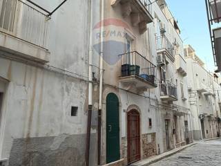 Casa indipendente in affitto a castellana grotte via giosuè carducci, 54