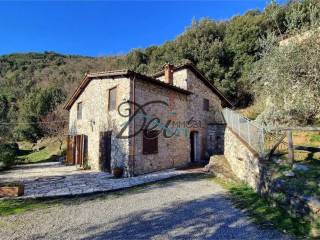 Rustico in vendita a borgo a mozzano strada comunale di valdottavo