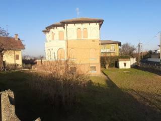 Villa bifamiliare in vendita a bressana bottarone via pavia