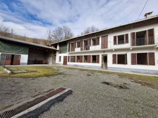 Cascina in affitto a monteu roero località canton sandri