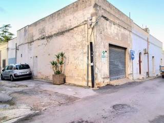 Garage in vendita a manduria via santo stefano, 31