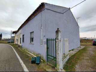 Casa indipendente in vendita a bonavigo via bernardine