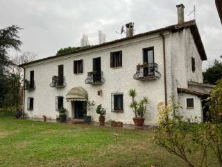 Villa in vendita ad abano terme via santa maria d'abano, 5