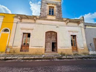 Casa indipendente in vendita a lequile via alessandro manzoni