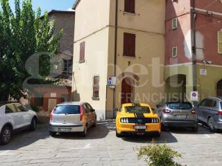 Casa indipendente in vendita a brisighella piazza marconi