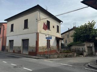 Casa indipendente in in vendita da privato a capraia e limite via arno, 1