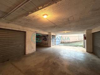 Garage in vendita a martinsicuro via gioacchino rossini, 31