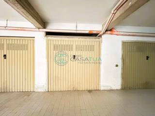 Garage in vendita a martinsicuro via pablo picassco, 27