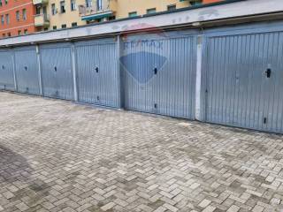 Garage in affitto a milano via avezzana, 21