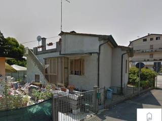 Villa all'asta a noventa di piave via roma, 89