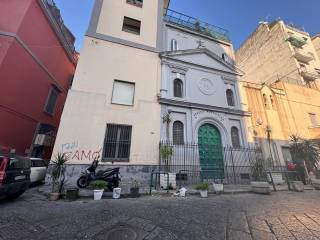 Appartamento in vendita a napoli vico lungo sant'antonio abate