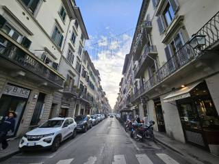 Negozio in vendita a firenze piazza d'ognissanti