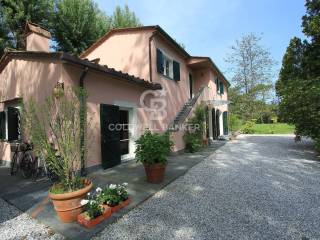 Villa in affitto a forte dei marmi via carlo carrà, 10