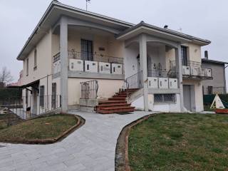 Villa bifamiliare in in vendita da privato a luzzara via giuseppe mazzini