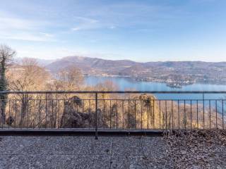 Appartamento in vendita a madonna del sasso via santuario, 25