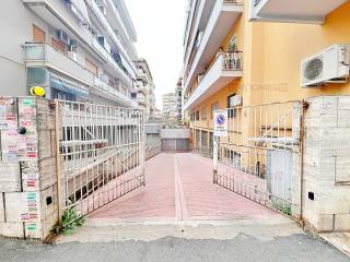 Garage in affitto a roma viale appio claudio