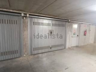 Garage in vendita a rozzano via della cooperazione, 28