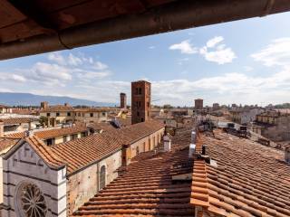 Loft in vendita a lucca piazza san michele