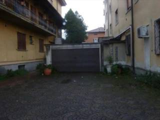 Garage in vendita a levate via castello, 8