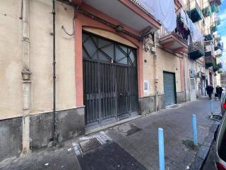 Appartamento in affitto a napoli via polveriera, 35