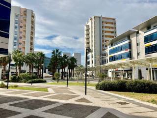 Negozio in vendita a pescara piazza ettore troilo