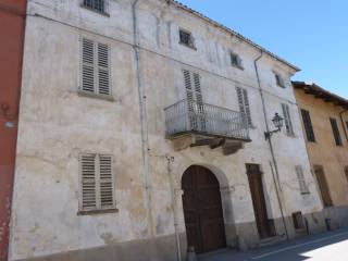 Casa indipendente in vendita a bene vagienna via vittorio emanuele ii