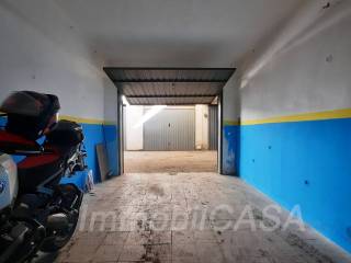 Garage in vendita a venetico via giovanni pascoli, 7