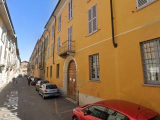 Garage in affitto a lodi via callisto piazza, 6