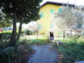 Villa in vendita a lierna via san michele, 11