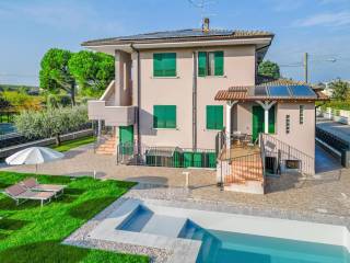 Villa bifamiliare in vendita a castelnuovo del garda via alberetti