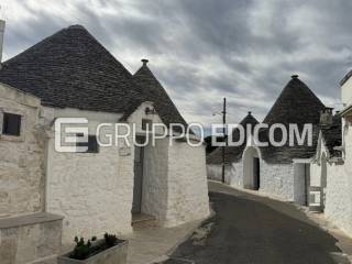 Trullo in vendita ad alberobello via duca degli abruzzi, 51