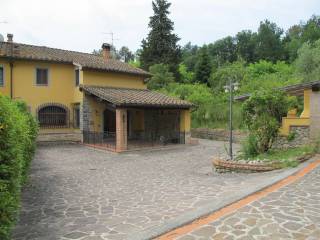 Colonica in vendita a pistoia via montechiaro