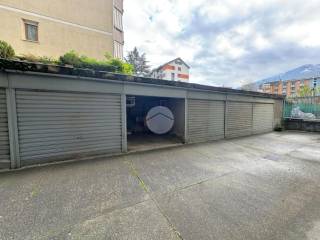 Garage in vendita a sondrio via francesco buzzi, 5