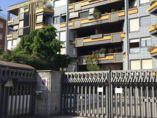 Posto auto in vendita a cagliari via francesco guicciardini, 10