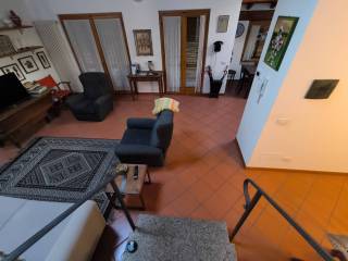 Villa in vendita ad arona via verbano