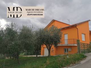 Villa in vendita a cingoli località poccioni