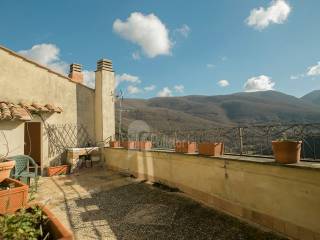 Casa indipendente in vendita a cottanello via umberto i