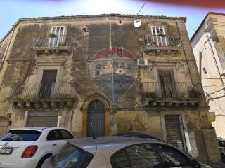 Casa indipendente in affitto a caltagirone via infermeria, 54