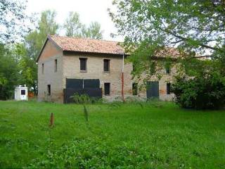 Villa in vendita a ferrara via bertolda